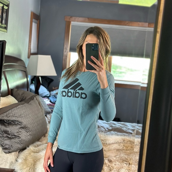 Adidas Long Sleeve Crew Neck Logo Top, XS - Picture 2 of 6